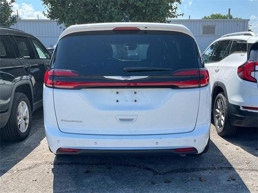2023 Chrysler Pacifica Touring