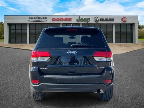2022 Jeep Grand Cherokee Laredo