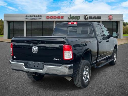 2022 RAM 2500 Tradesman Crew Cab 4x4 6'4' Box
