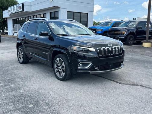 2019 Jeep Cherokee Overland