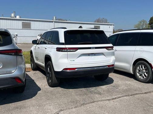 Bright White Clearcoat 2023 Jeep Grand Cherokee 4xe Base