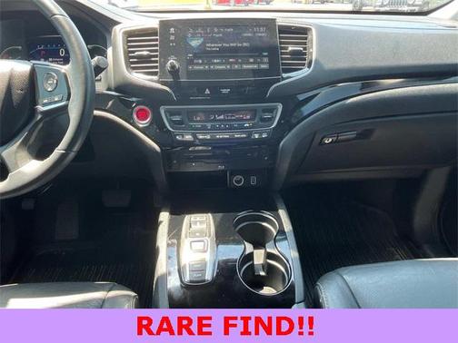 2022 Honda Pilot Touring 8-Passenger