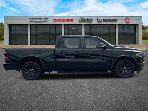 Diamond Black Crystal Pearlcoat 2020 RAM 1500 Limited