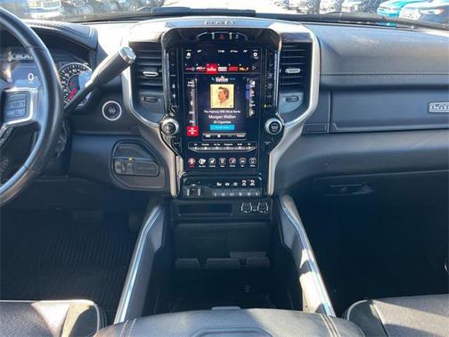 2021 RAM 3500 Laramie Crew Cab 4x4 8' Box