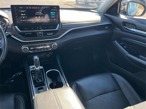 2023 Nissan Altima 2.5 SL