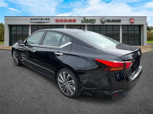 2023 Nissan Altima 2.5 SL