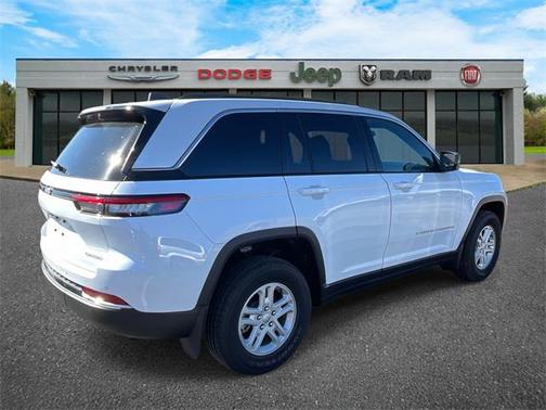 2024 Jeep Grand Cherokee Laredo