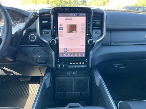 2025 RAM 2500 Laramie Crew Cab 4x4 6'4' Box