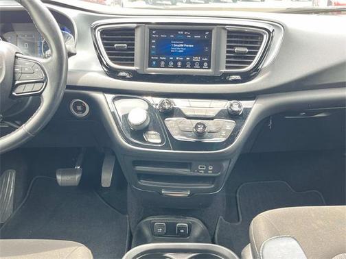 2020 Chrysler Pacifica Touring