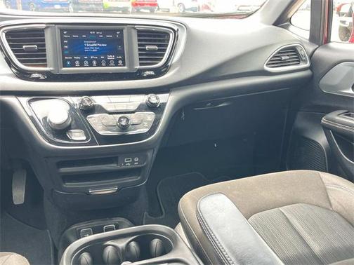 2020 Chrysler Pacifica Touring