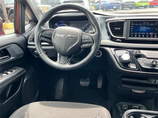 2020 Chrysler Pacifica Touring