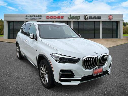 Alpine White 2022 BMW X5 PHEV xDrive45e