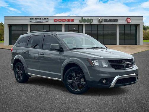 Destroyer Gray Clearcoat 2019 Dodge Journey Crossroad