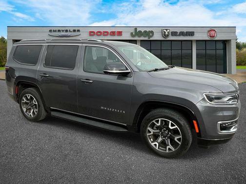 Baltic Gray Metallic Clearcoat 2023 Jeep Wagoneer Series III 4x4