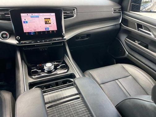 Baltic Gray Metallic Clearcoat 2023 Jeep Wagoneer Series III 4x4