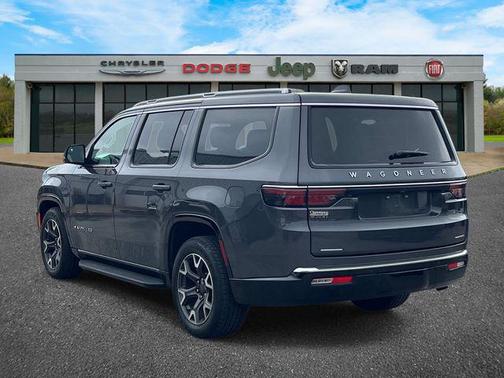 Baltic Gray Metallic Clearcoat 2023 Jeep Wagoneer Series III 4x4