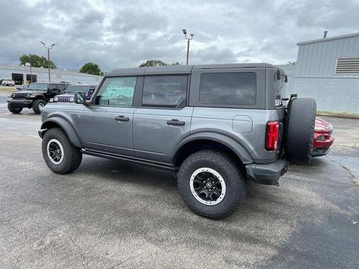 Carbonized Gray Metallic 2024 Ford Bronco Black Diamond