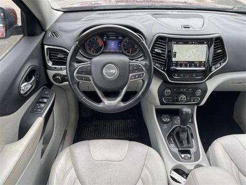 2019 Jeep Cherokee Overland