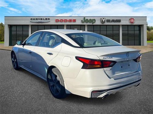 2022 Nissan Altima 2.5 SL