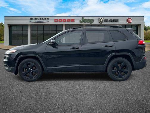 Brilliant Black Crystal Pearlcoat 2015 Jeep Cherokee Latitude