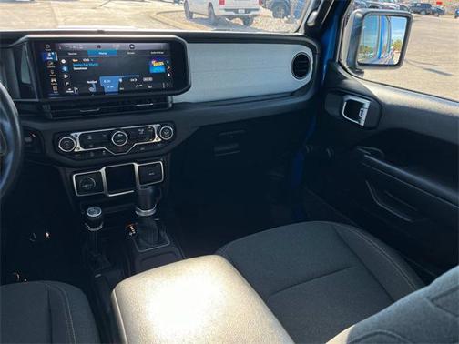 2024 Jeep Gladiator Sport