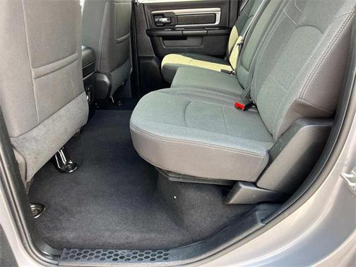 2023 RAM 1500 Classic Warlock Crew Cab 4x4 5'7' Box