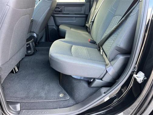 2026 RAM 2500 Tradesman Crew Cab 4x4 6'4' Box