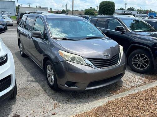 2011 Toyota Sienna LE