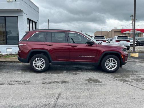 Velvet Red Pearlcoat 2024 Jeep Grand Cherokee Laredo