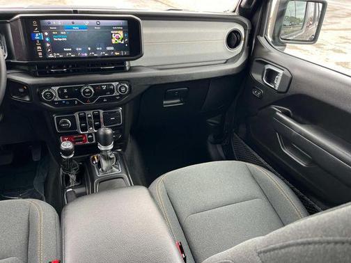 2025 Jeep Wrangler 4xe Willys