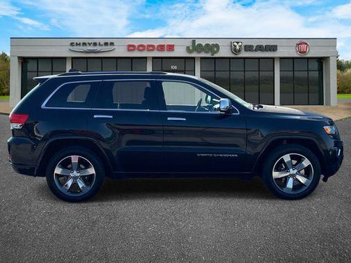 Brilliant Black Crystal Pearlcoat 2016 Jeep Grand Cherokee Overland