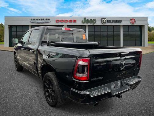 Diamond Black Crystal Pearlcoat 2024 RAM 1500 Laramie