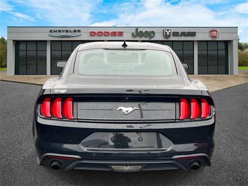 2021 Ford Mustang EcoBoost