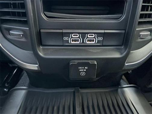 2025 RAM 2500 Big Horn Crew Cab 4x4 6'4' Box