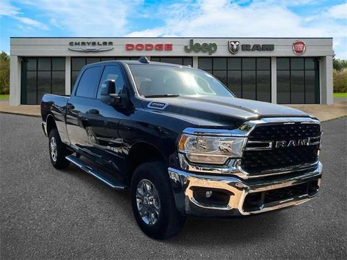 2024 RAM 2500 Big Horn Crew Cab 4x4 6'4' Box
