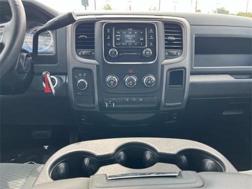 2018 RAM 3500 Tradesman Crew Cab 4x4 6'4' Box