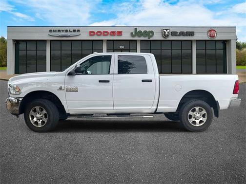2018 RAM 3500 Tradesman Crew Cab 4x4 6'4' Box