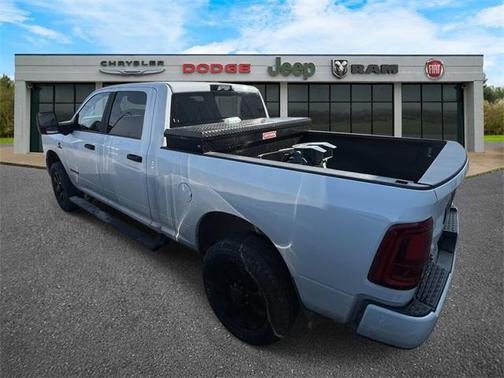 2025 RAM 2500 Big Horn Crew Cab 4x4 6'4' Box