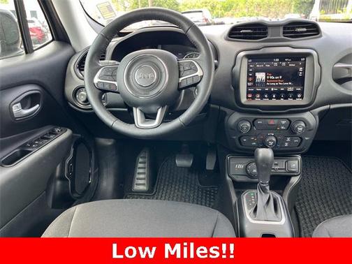 2023 Jeep Renegade Altitude