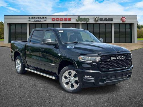 Diamond Black Crystal Pearlcoat 2026 RAM 1500 Big Horn/Lone Star