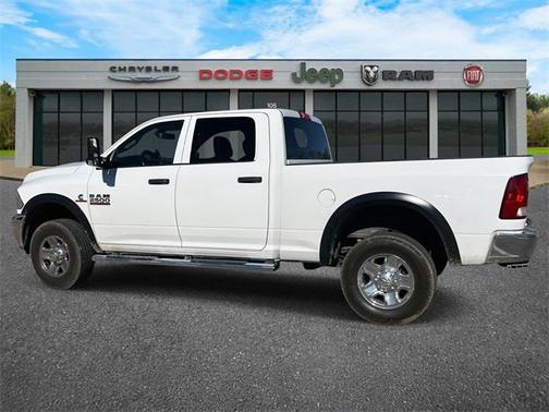 2017 RAM 2500 Tradesman Crew Cab 4x4 6'4' Box