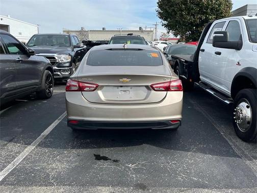 2022 Chevrolet Malibu FWD LT