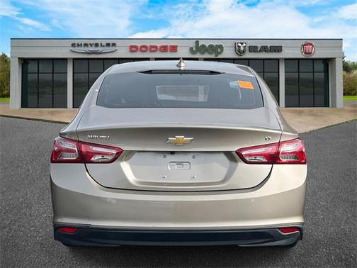 2022 Chevrolet Malibu FWD LT