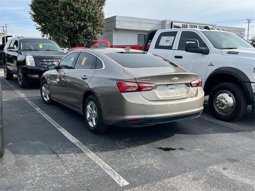 2022 Chevrolet Malibu FWD LT