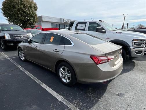 2022 Chevrolet Malibu FWD LT