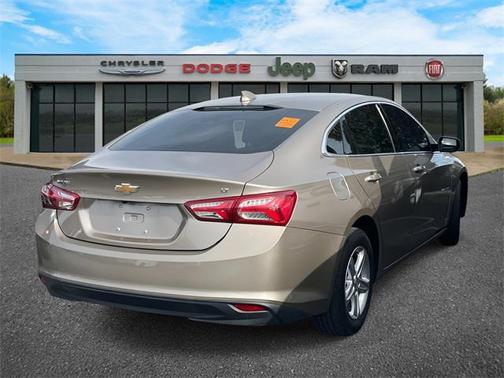 2022 Chevrolet Malibu FWD LT