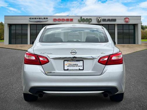 Brilliant Silver Metallic 2017 Nissan Altima 2.5 SL