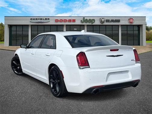 2023 Chrysler 300 C