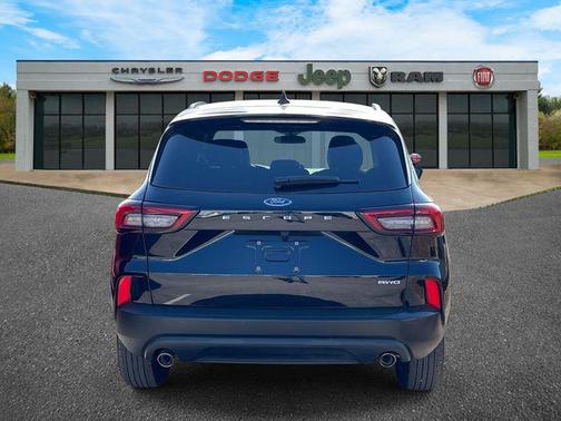 Black Metallic 2025 Ford Escape ST-Line