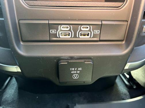 Bright White Clearcoat 2026 RAM 1500 Big Horn/Lone Star